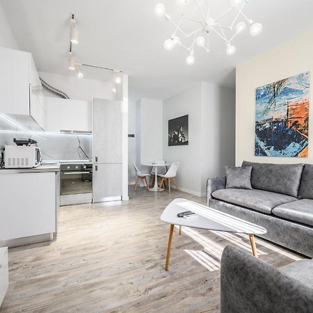Miku Apartment-Modernly Designed Downtown 地拉那 外观 照片