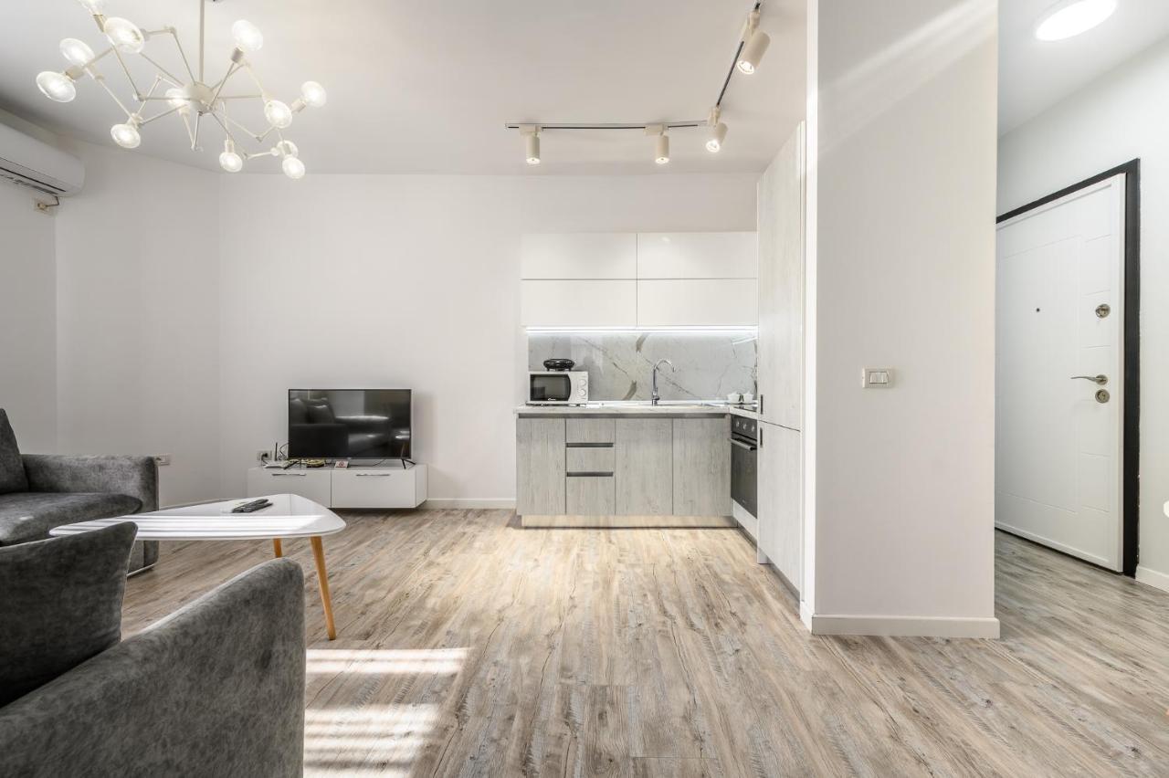 Miku Apartment-Modernly Designed Downtown 地拉那 外观 照片
