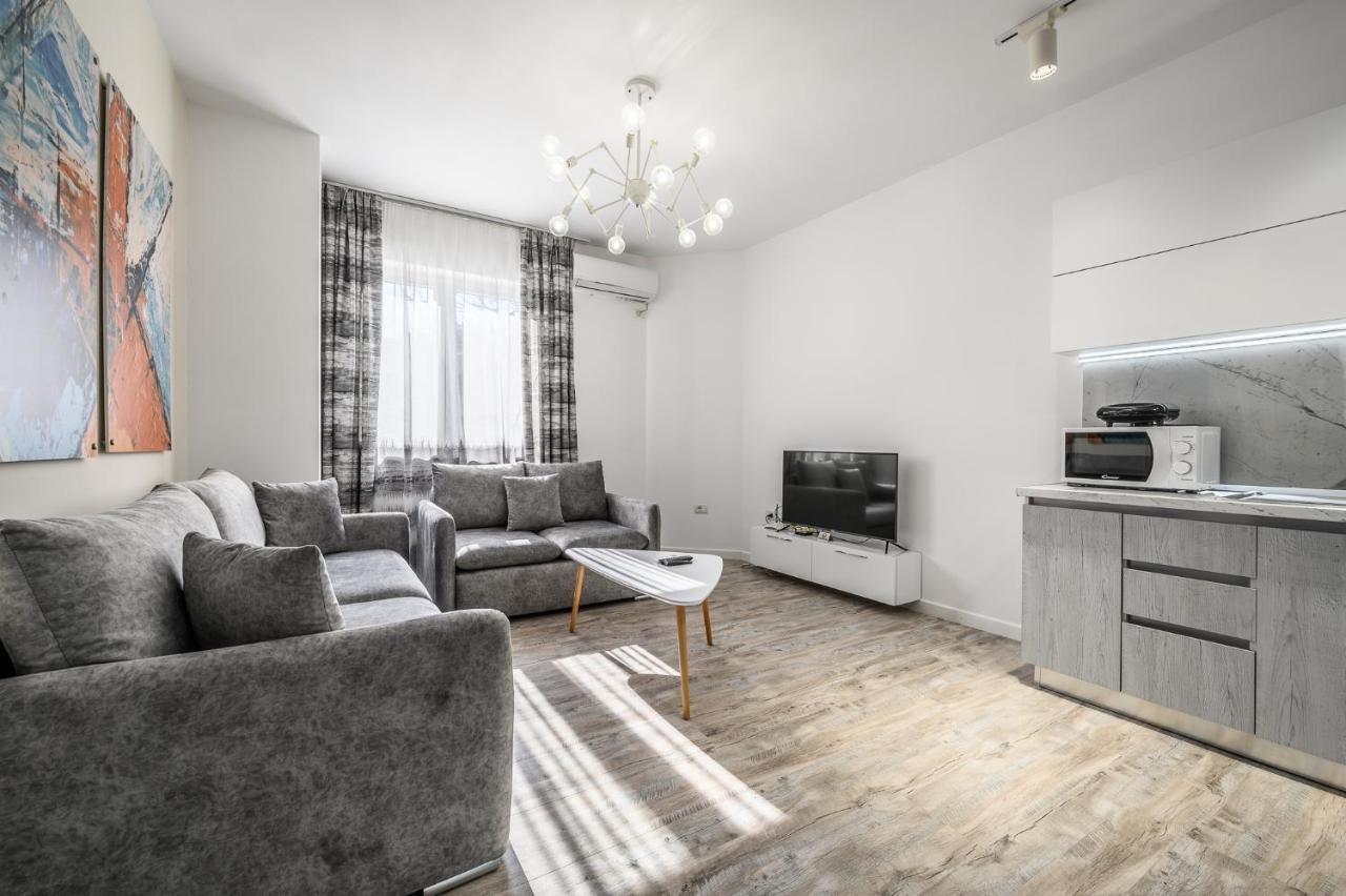Miku Apartment-Modernly Designed Downtown 地拉那 外观 照片